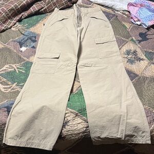 ALO Yoga Women's Beige Cargo Pants